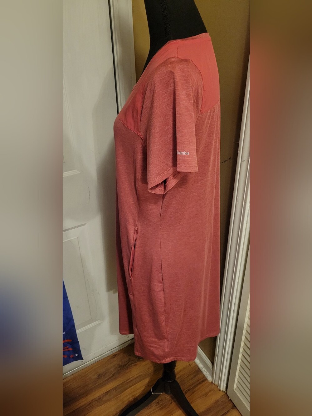 Columbia Women's Place to Place II Dress Omni-Shield Coral, Size Large - Picture 6 of 12